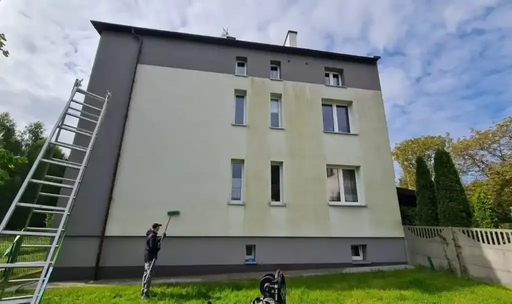 Homlokzat tisztítás Szegeden kíméletesen